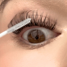 ÉTAPE 4 : Fixe tes faux-cils